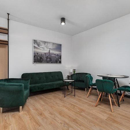 Zamoyskiego 37 By Homeprime Varšava Exteriér fotografie
